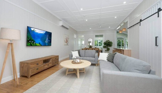 Grand 4BR Queenslander on Harold – Sleeps 7