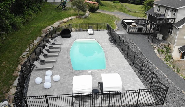 Grand 9BR scale Pool House with hidden room