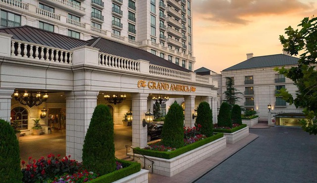 Grand America Hotel