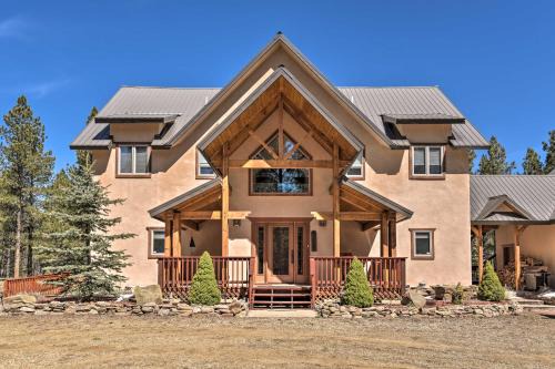 Grand Angel Fire Retreat w/Hot Tub & Fire Pit!