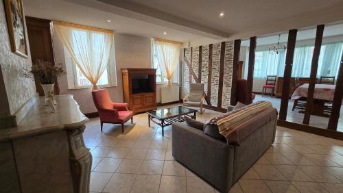 Grand Appart - centre ville - thermes - aquensis - parking privé