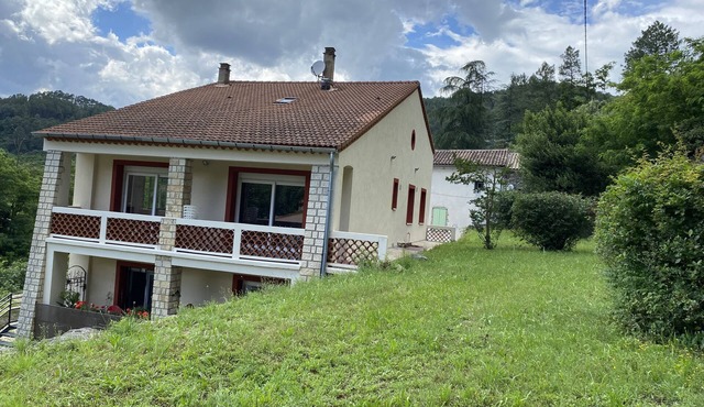 Grand Appartement à 15 min du Village Idéal Pour une Famille