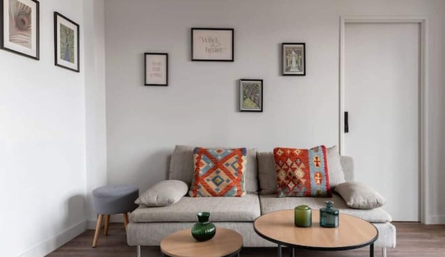 Grand Appartement design 2 chambres, parking privé