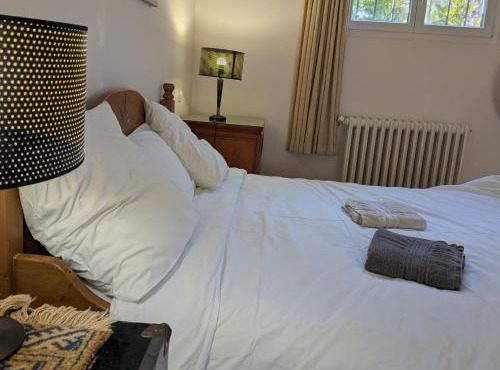 Grand appartement, 2 chambres et jardin