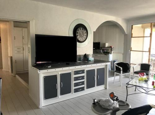 Grand appartement 2 minutes plage et commerces