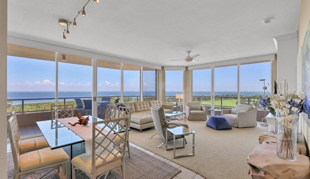 Grand Bay 626 by FVC