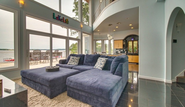 Grand Blue House Pool Hot Tub Theater Lakefront Sleeps 16