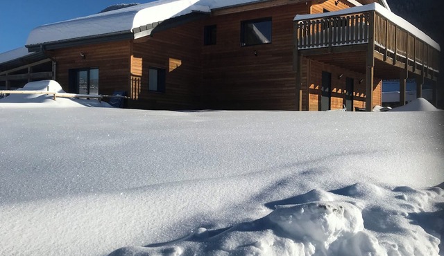 Grand Chalet Récent Avec Terrasses vue Montagne Dans le Vercors