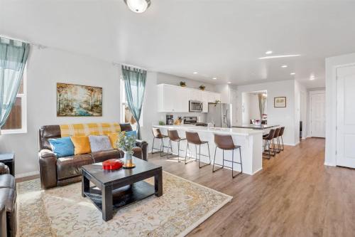 Grand Canyon Getaway Near Snowbowl Flagstaff Sedona Family-Friendly Sleeps 14