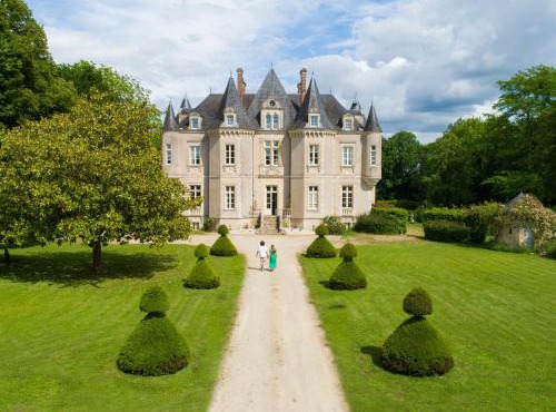 Grand Château Renaissance avec Parc, Piscine et Activités, Rénové en 2023 - FR-1-410-389