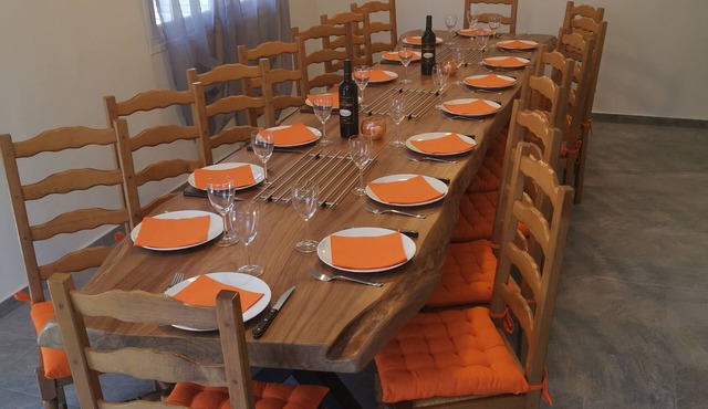 Grand Chalet St-Lary center 14 pers 06 37 07 78 76