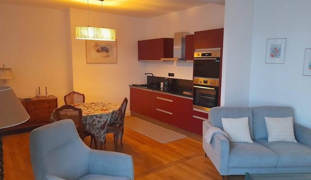 Grand, Clair, Central, Élégant, 2 Chambres