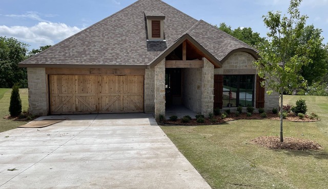 Grand Duvall - Luxury 4 Bedroom Home at The Ridge at Shangri La, Monkey Island