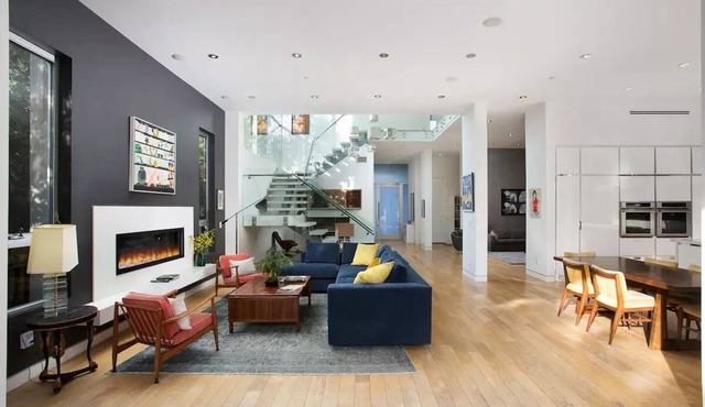 Grand Escape ~ Stunning Contemporary Villa, Center of Los Angeles