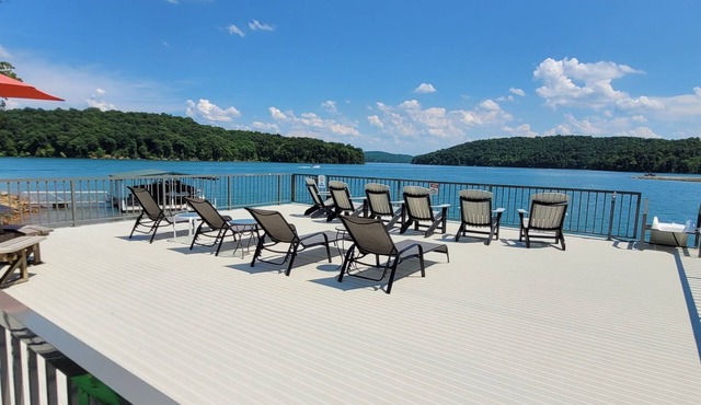 Grand-Escapes on Norris Lake-Available Memorial Day, June 4-11