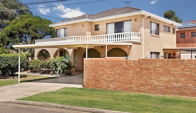 Grand Family Group Holiday House Free Parking