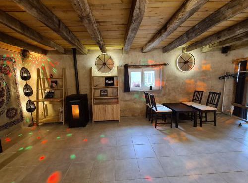 Grand Gîte au Berry avec Terrasse, Pétanque et Confort Tout Inclus - Lac d'Eguzon Proche - FR-1-591-355