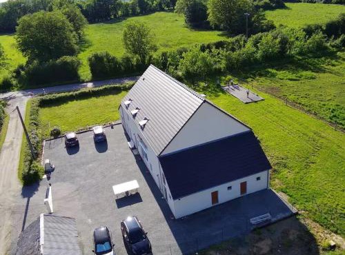 Grand Gîte en Berry avec Jardin, Jeux et Parking - FR-1-591-714