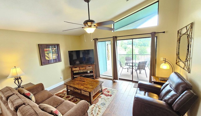 Grand Getaway Branson Suite at the Greens at Thousand Hills! Great Rates!