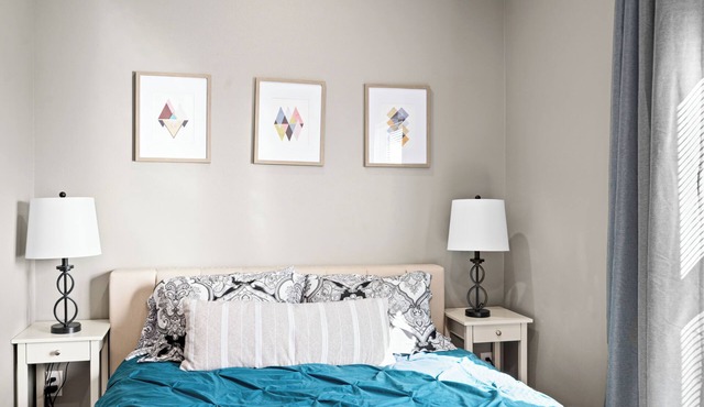 Grand Getaways Apt. #1 in beautiful Duluth, Mn with A/C