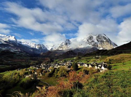 Grand gite à la montagne Lescun 64, Vallée d'Aspe ,loué du samedi au samedi
