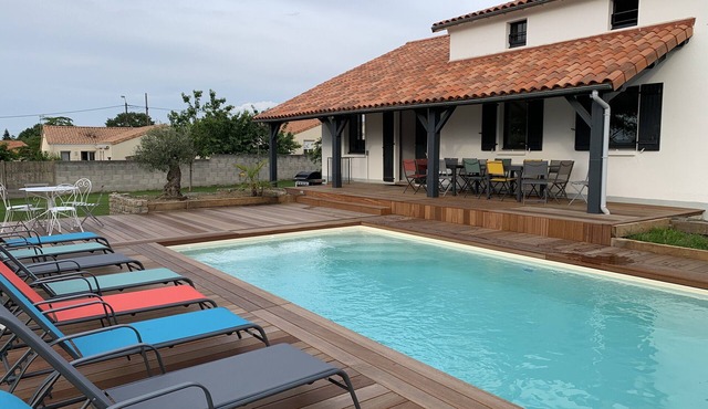 Grand Gite Familial Avec Piscine Proche PUY DU FOU