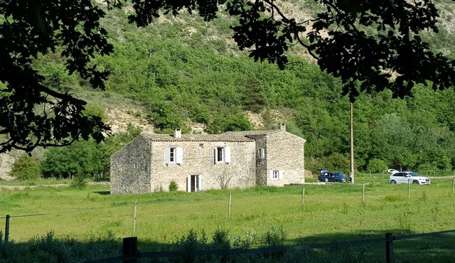 Grand gite le moulin de roche in the luberon.