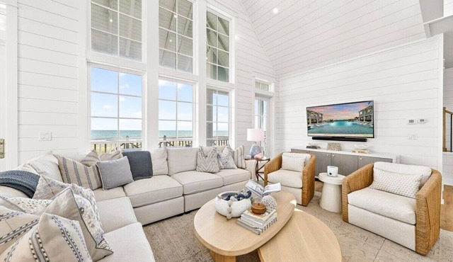 Grand Gulf Front Retreat with Panoramic Views at Cinnamon Shore South