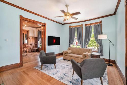 Grand Harbor Apartments Unit 1 - 200