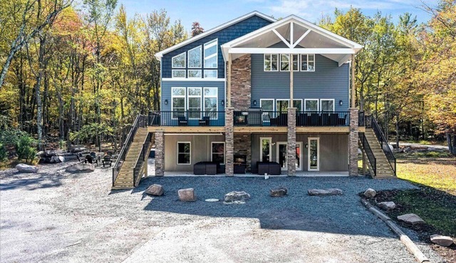 Grand Haven-BrndNew10BR Villa, Elevator, Volleyball Crt, HotTub, Kids Play Zone