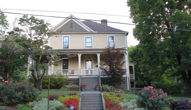 Grand home near downtown Asheville