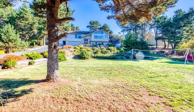 Grand Home Near the Beach w/ a Private Hot Tub, Free WiFi, & a Firepit