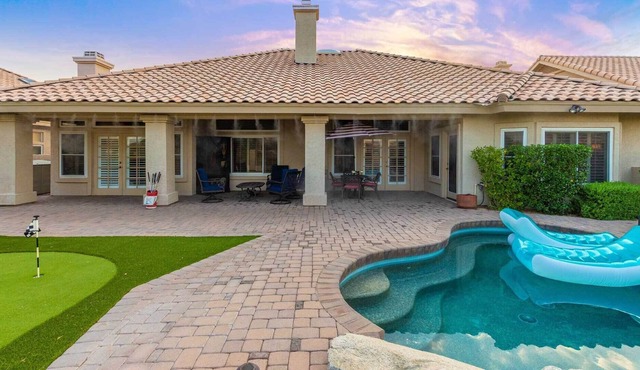 Grand Home w/Private Pool on Foothills Golf Course