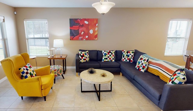 Grand home with private screened pool, grill, streaming, W/D, & AC