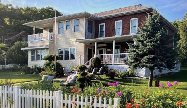 Grand home with views of the Mississippi!