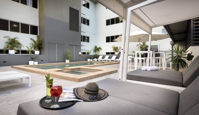 Grand Hotel and Apartments Townsville