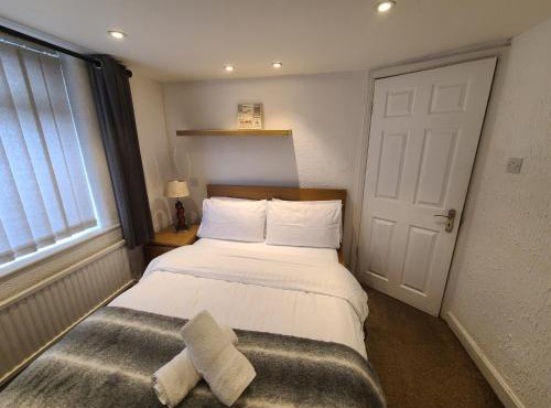 Grand House Near Etihad Coop Live