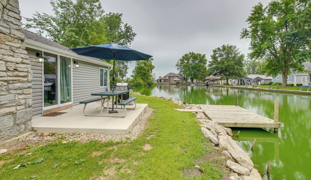 Grand Lake Cabin w/Private Dock in St Marys!
