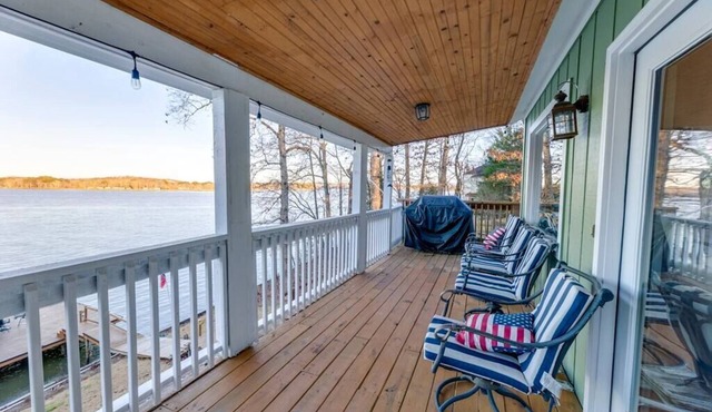 Grand Lake Escape: Serenity Meets Space