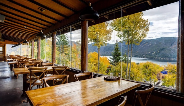 Grand Lake Lodge
