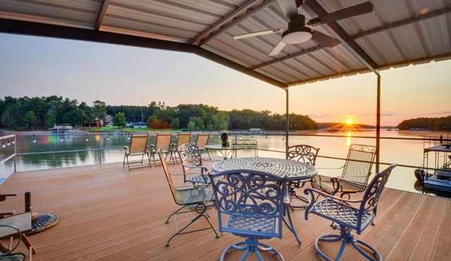 Grand Lakefront Home in Hartwell with Game Room!