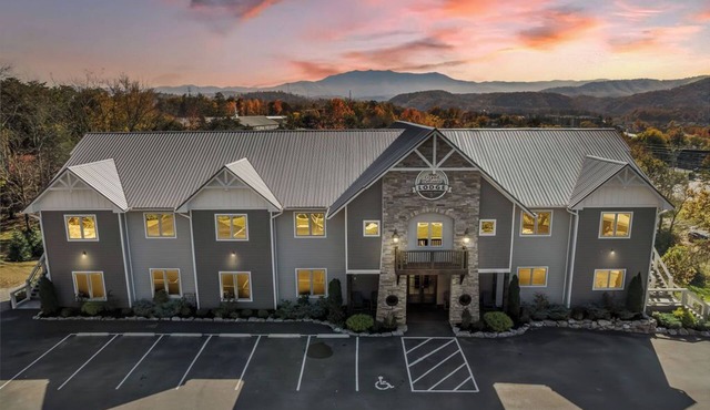 Grand LeConte Lodge | 21BR Luxury Estate w/Pool, Theater, Arcade, Sleeps 96