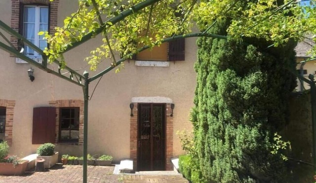 Grand Loft Studio Bien Équipé a 2 Minutes de Centre Ville