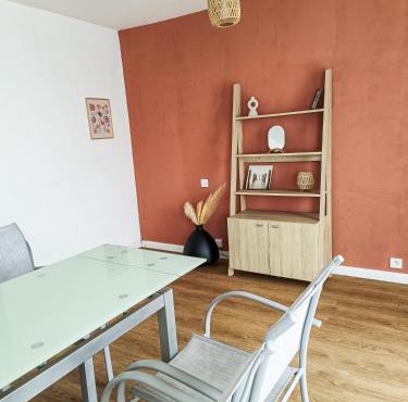 Grand Logement proche centre Parking gratuit