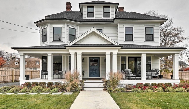 Grand Long Branch Home: 1 Block to Beach!