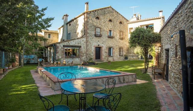 Grand Mas Catalan, a haven of peace in the countryside, close to everything.