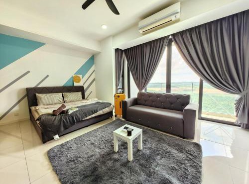 Grand Medini Cozy Studio 100mbps Netflix BySTAY