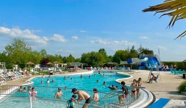 Grand Mobil Home au Cœur des Châteaux de la Loire