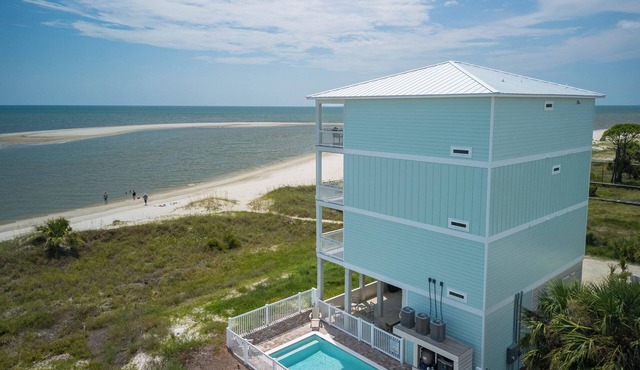 Grand new construction, gulf front, private pool, elevator, pet friendly!