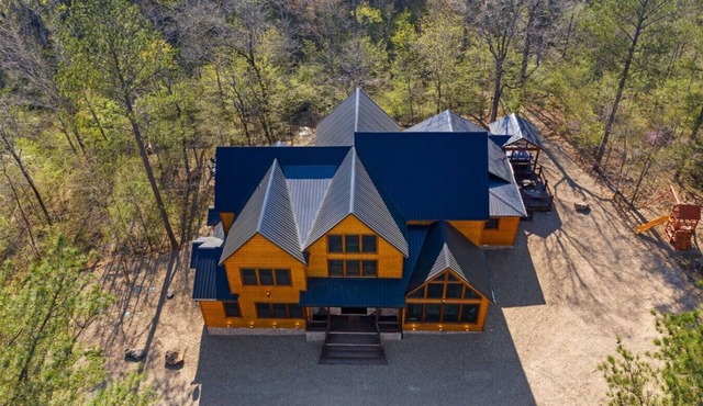 Grand Oasis|Creekside|Outdoor Kitchen|2 Game Rooms